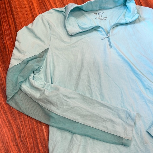 IBKUL- Light Blue Long Sleeve Top with Vents - Picture 2 of 5